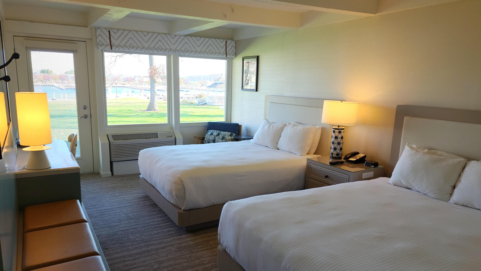 room on lake geneva with two beds